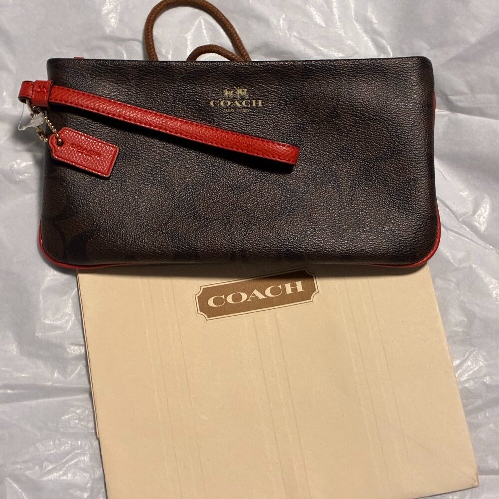 COACH  WRISTLET Signature C